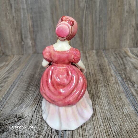Vintage Paragon Figurine Miss Pamela, Bone China England - Picture 5 of 7
